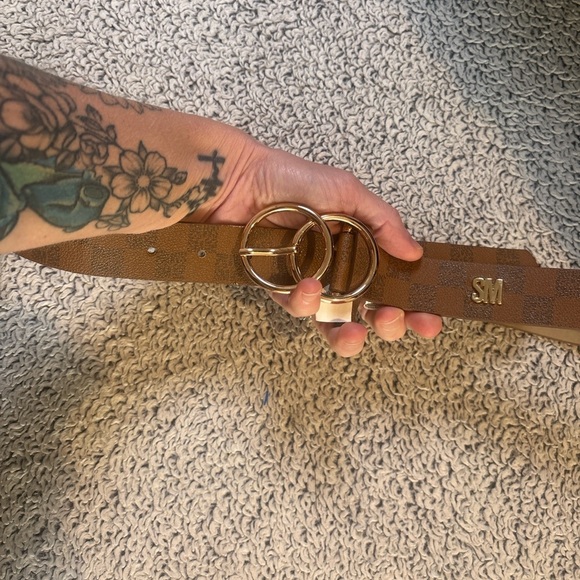 Steve Madden Brown Checkered Belt with Gold Accents - Picture 5 of 5